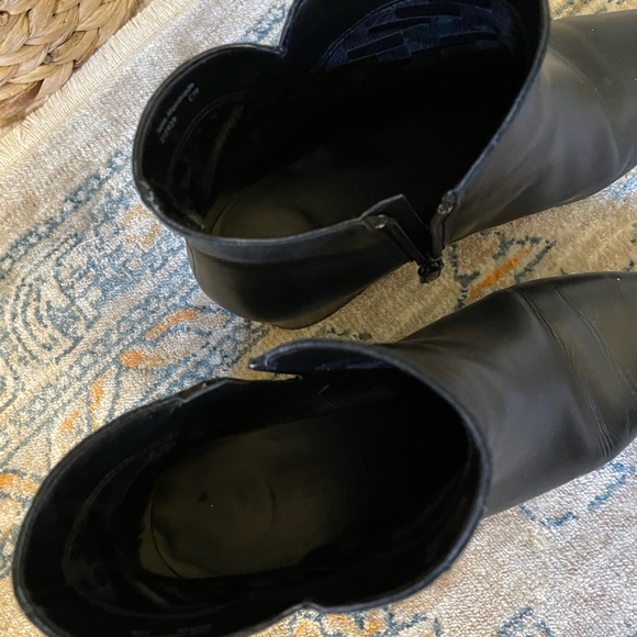 Cole Haan Elyse Black leather bootie size 10 - Picture 10 of 12